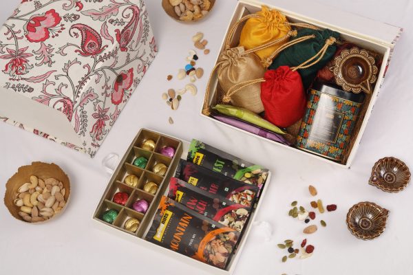 Double Decker Hamper