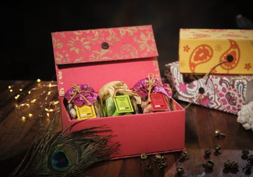 20-EG101-Festive Gift Box
